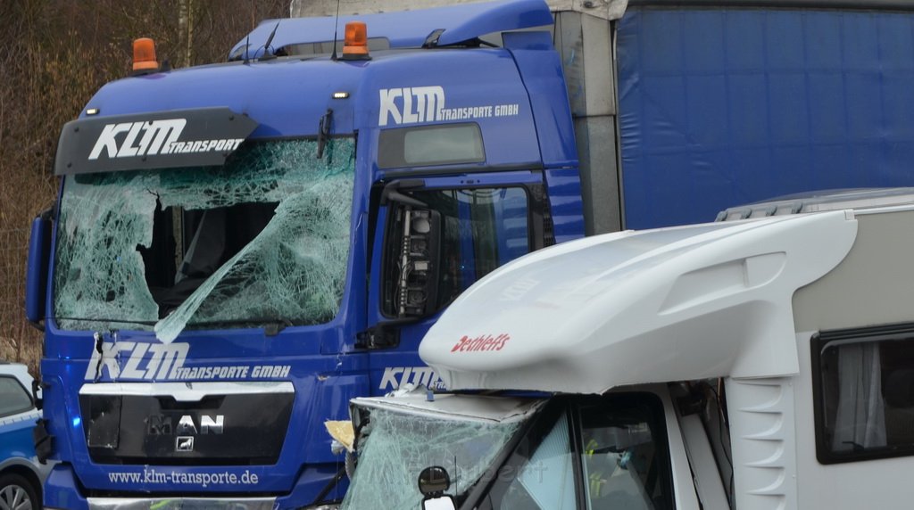 Schwerer VU A 1 Rich Saarbruecken kurz vor AK Leverkusen P044.JPG - Miklos Laubert